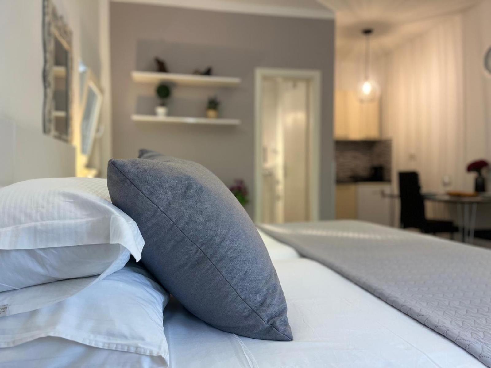 Apartments Versus مْليني المظهر الخارجي الصورة