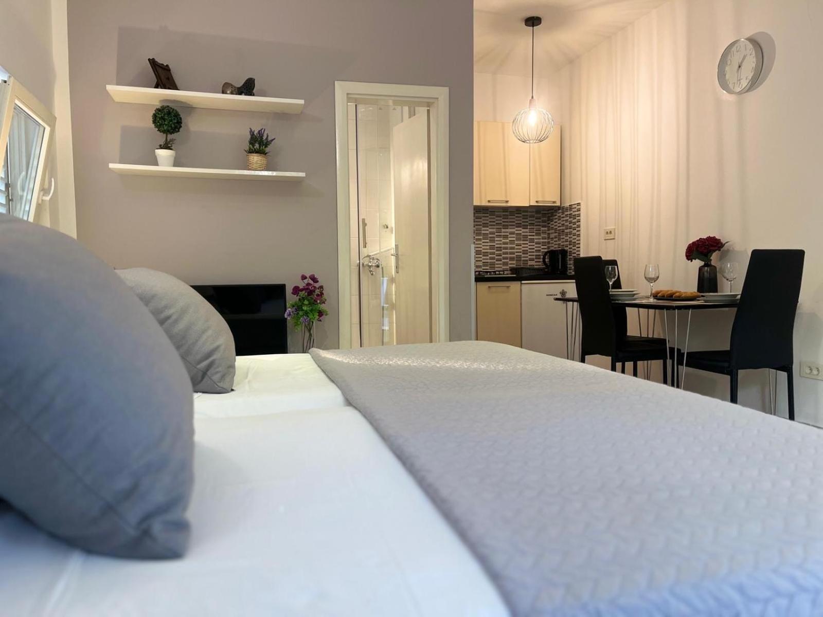 Apartments Versus مْليني المظهر الخارجي الصورة